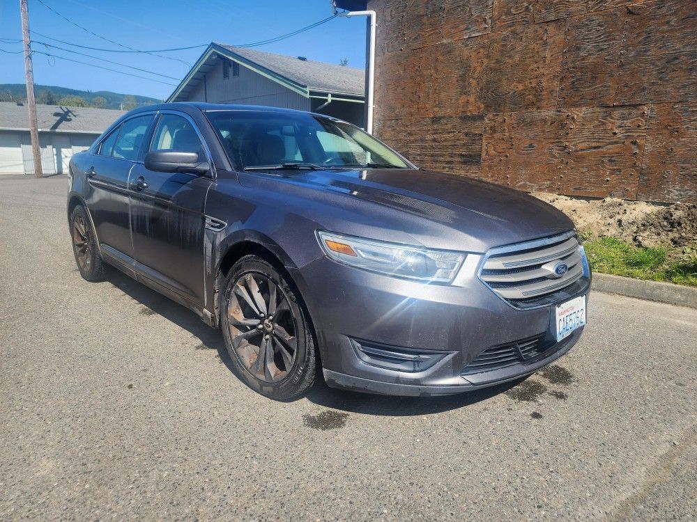 2013 Ford Taurus