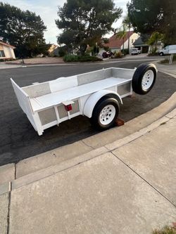 Single axle trailer recently renovated, new tires