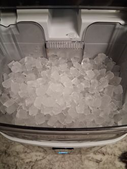 COWSAR portable Ice Maker 50 $