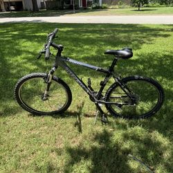 Trek 4500 Mountain Bike