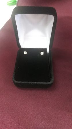 14k diamonds earrings