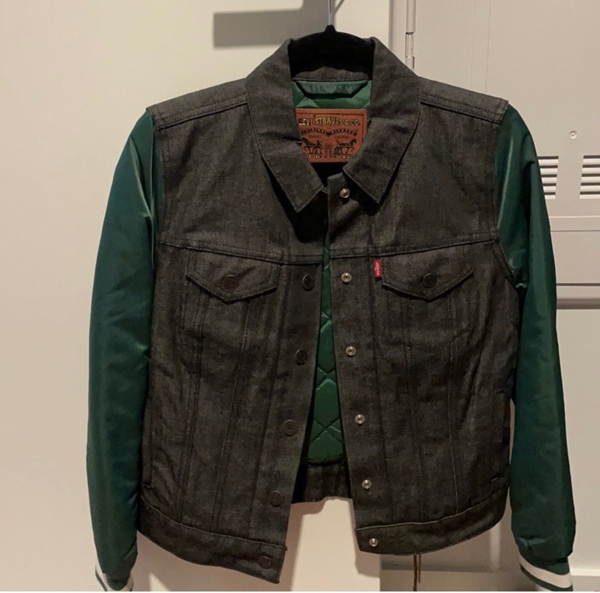 RARE New York Jets Levi’s Denim / Trucker Jacket - Size XS