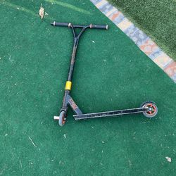 Mongoose Trick Scooter