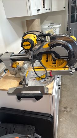 DeWALT Mitter saw