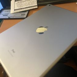 IPAD 8th Generation 128gb
