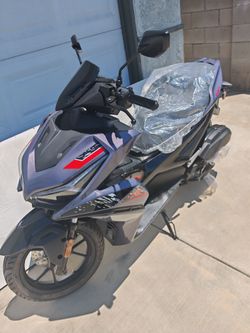 new Znen nvh150 scooter