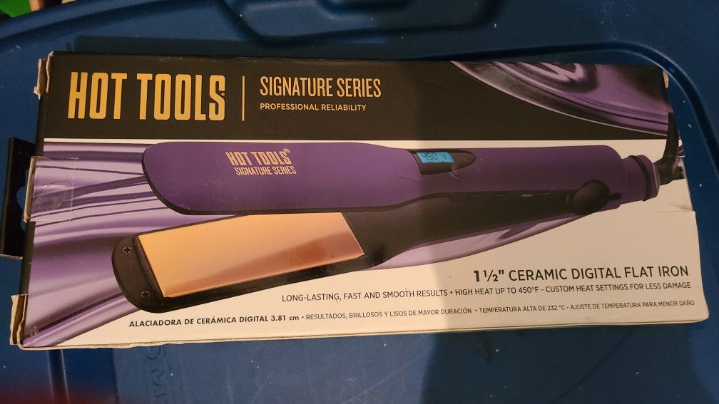 NEW Hot Tools Signature Series 1 1/2" ceramic digital flat iron, high heat 450°, professional reliability, fast + smooth results. East, west or north.