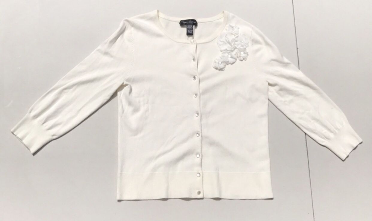 Cardigan w/ Flower Decal (M)