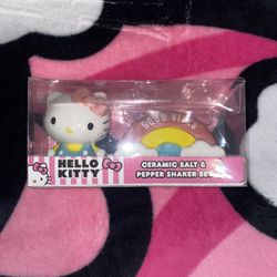 Hello Kitty Salt & Pepper Shakers