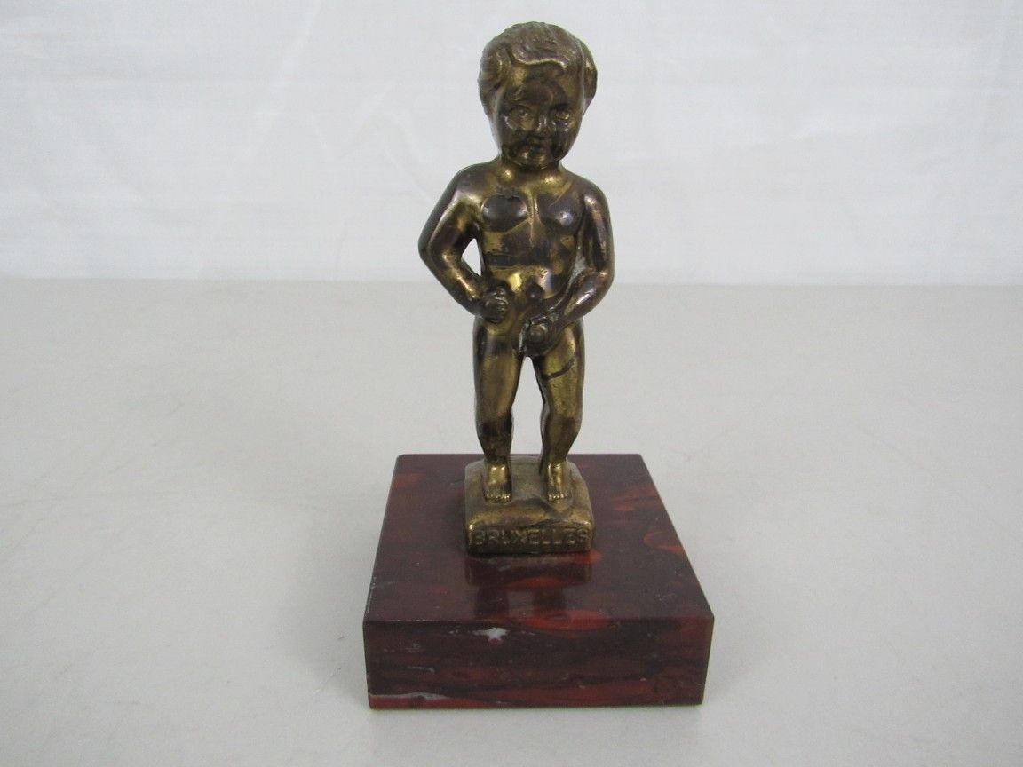 Vintage Bruxelles Brass Boy Peeing Figure Statue-Marble Base 4 1/2"