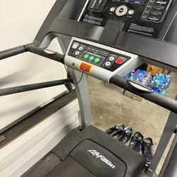 Lifefitness Treadmill - Home Version 