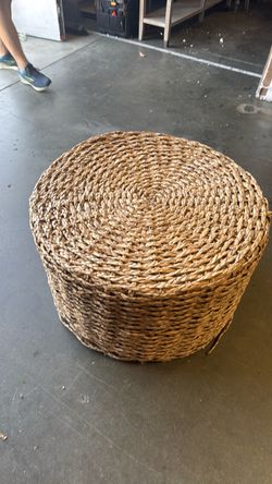 Round coffee table