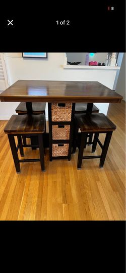 Ashley Furniture dinning table w/ stools