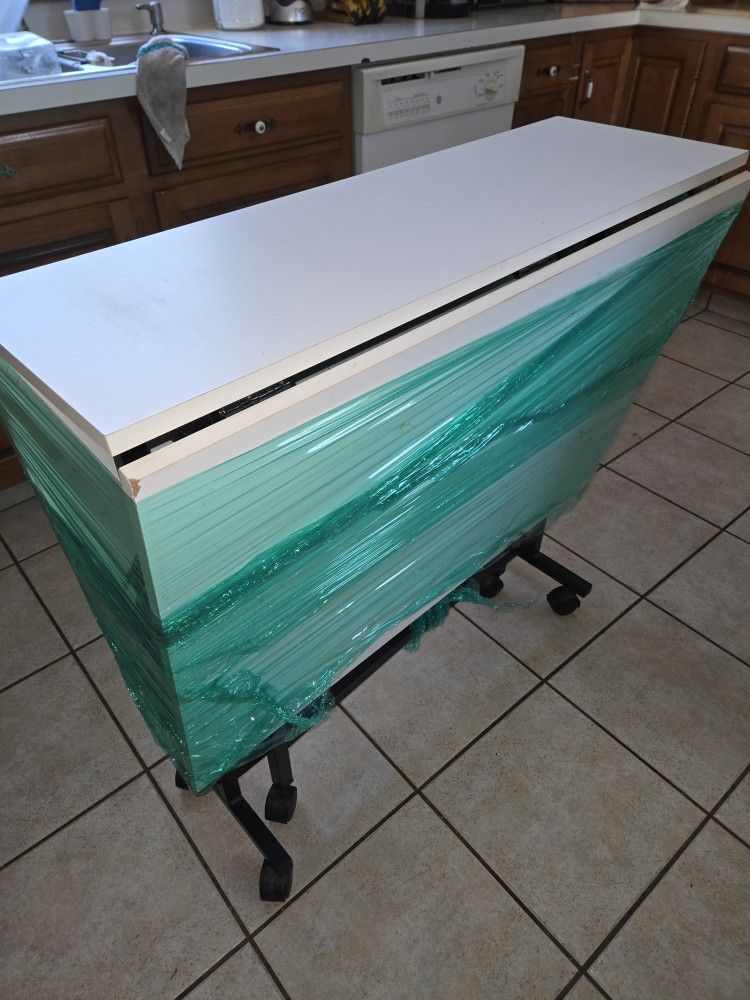 Hobby /Craft Table,folds Down To Size In Pic