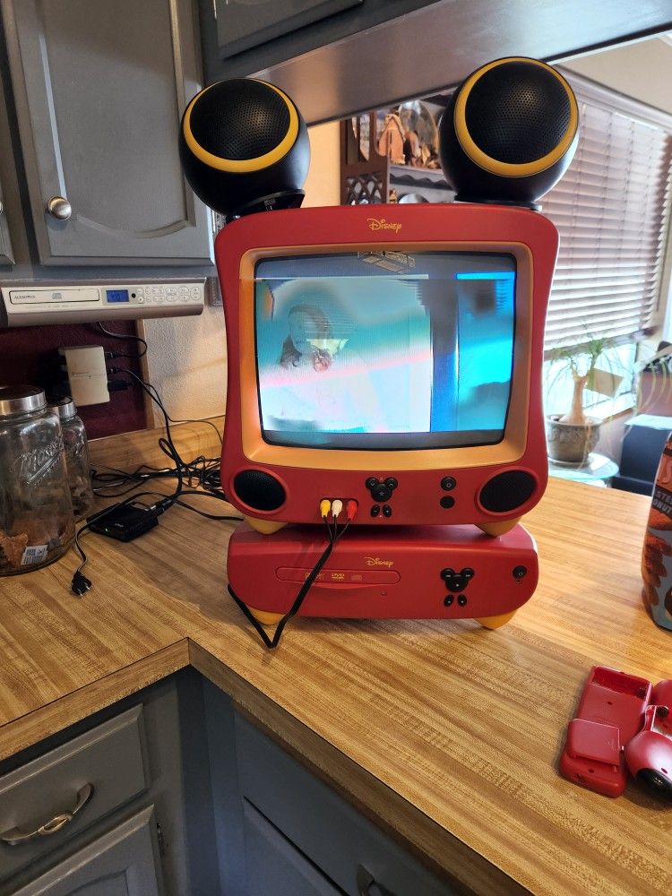 Mickey Mouse TV and DVD Player for Sale in Gig Harbor, WA OfferUp