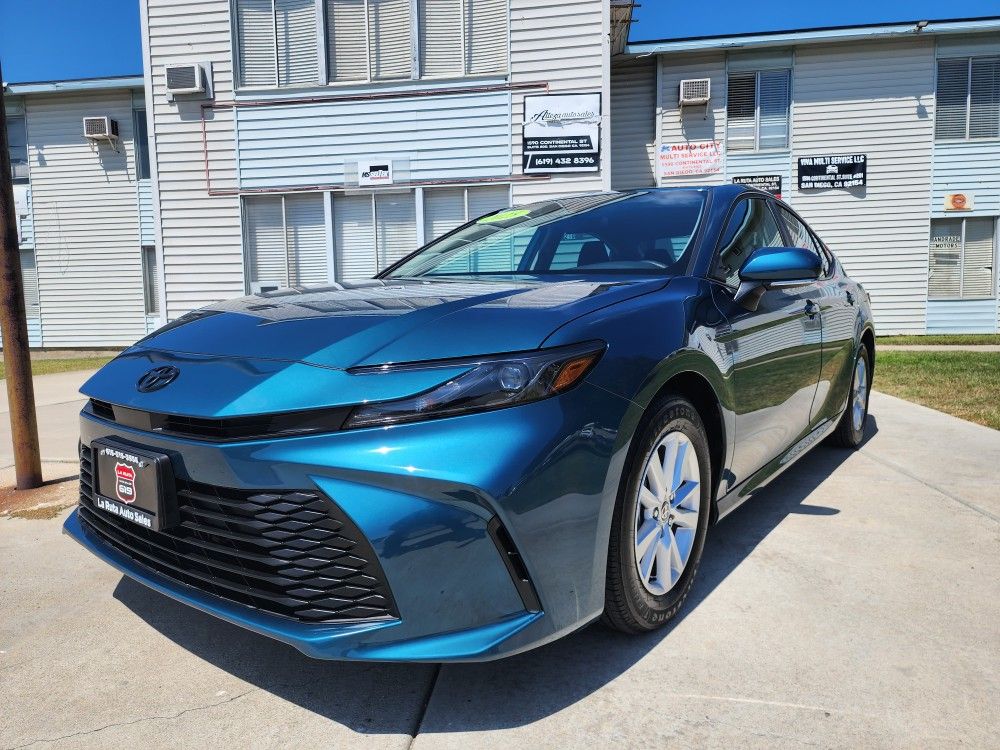 2025 Toyota Camry Hybrid