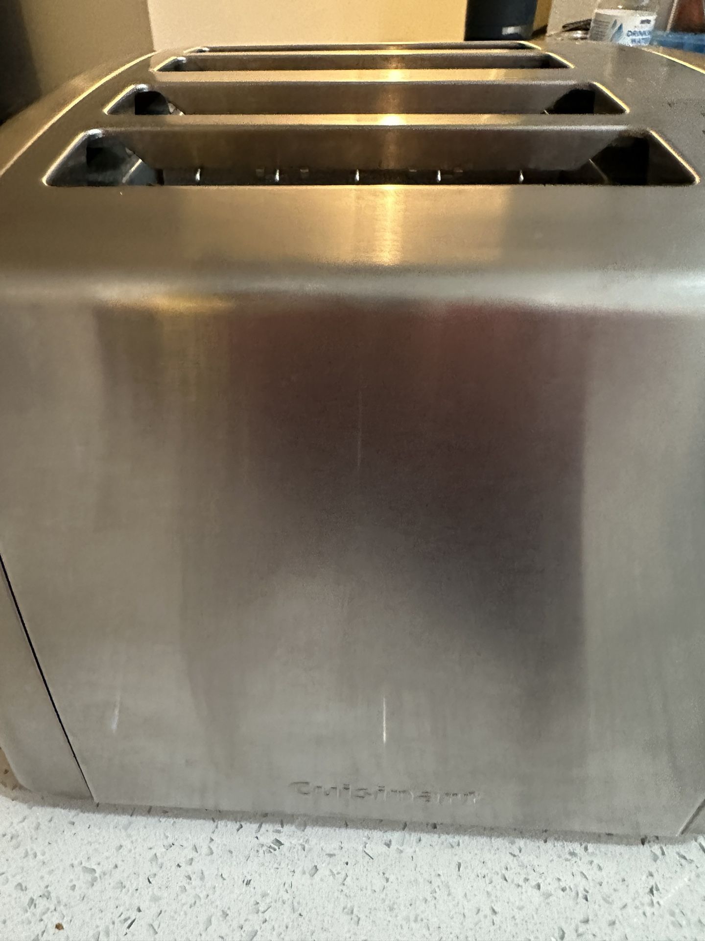 Cuisinart 4 SLICE COUNTDOWN METAL TOASTER for Sale in Houston, TX OfferUp