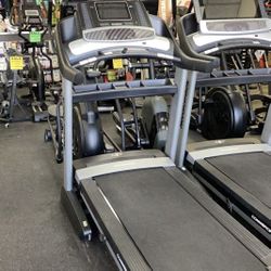 NordicTrack Commercial 1750  Heavy Duty Folding Treadmill Like New With Warranty 