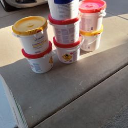 7 Empty Pool Chlorine Buckets With Lids And Handles 