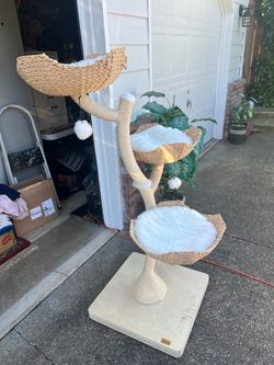 Cat tree