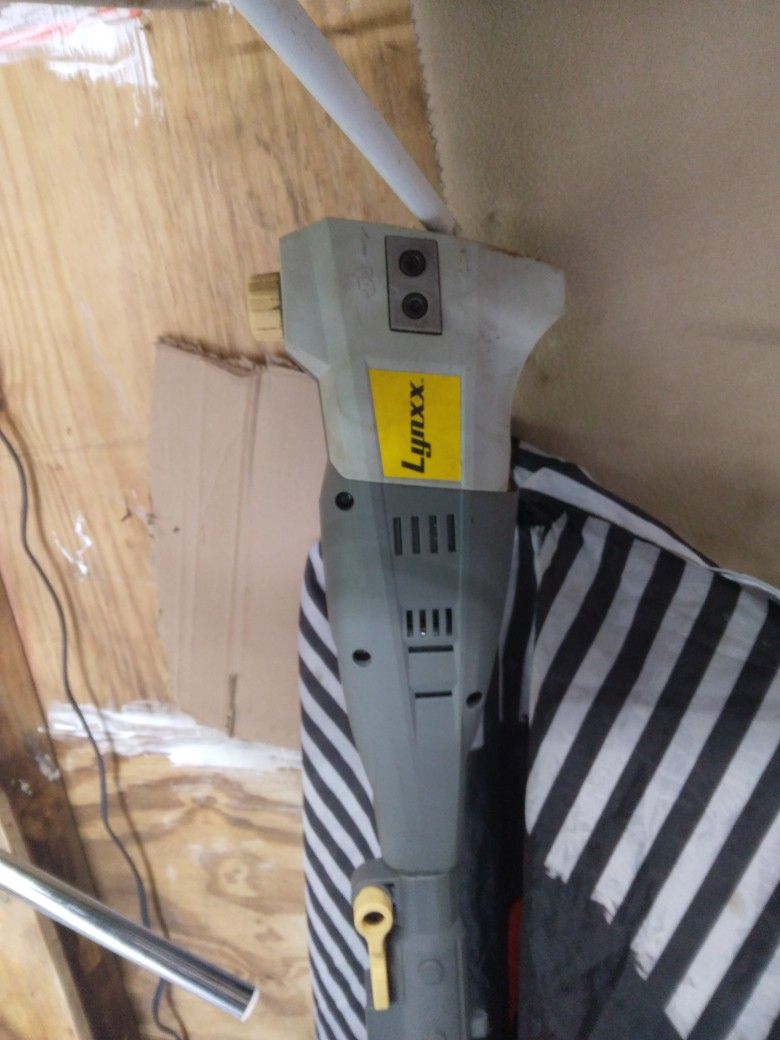 Lynxx 40w Battery Pack Extended Pole Saw