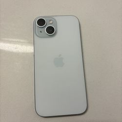 iPhone 15 128GB – Turns On – Locked – For Parts/Repair – Cracked Screen