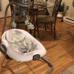 The Graco® Simple Sway™ 2-in-1 Baby Swing 