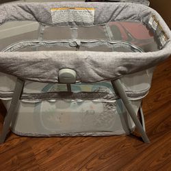 Graco DreamMore 3-in-1 Portable Bassinet & , Portable Crib & Playpen
