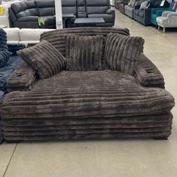 Oversized Chaise Lounge