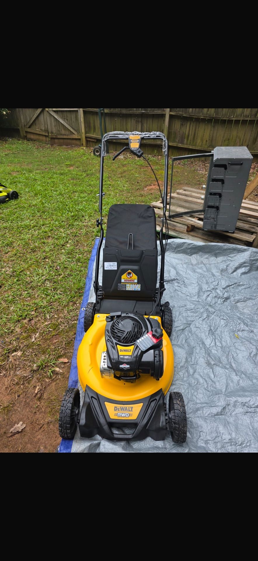 Dewalt Lawnmower 21 in. 150cc Briggs and Stratton 625ex Engine Rear Wheel Drive 2-in-1 Gas Self Propelled Walk Behind Lawn Mower