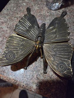 MOD-DEF BREV N4240 MADE IN ITALY BUTTERFLY TRI KET DISH/ASHTRAY CLEAN GREAT BATINA GOOD CONDITION FROM WHAT I CAN TELL DONT KNOW MU H ABOUT THEM 75$CA