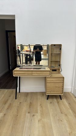 Make up Vanity