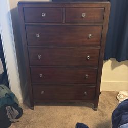 vaughan bassett bonanza dresser 