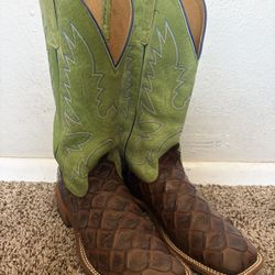 Fish Print Boots 
