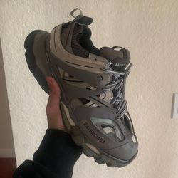 Grey Balenciagas Read Down Below ⬇️ 