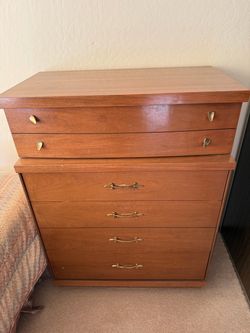 Vintage Bassett Furniture 4-Drawer Chest of Drawers - Mid-Century Style