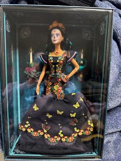 2019 Dia De Los Muertos Collection Barbie