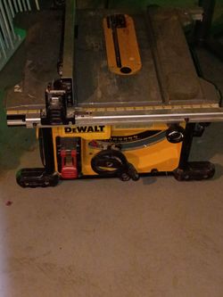 DeWalt table saw for sale works perfectly fine