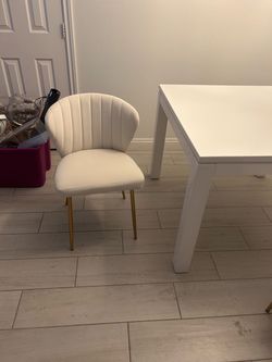 Dinning table, and 3 dinning chairs