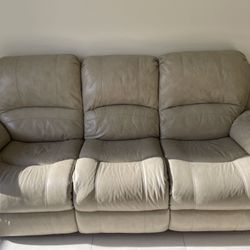 Rooms To Go Reclining Couch For Sale!!!