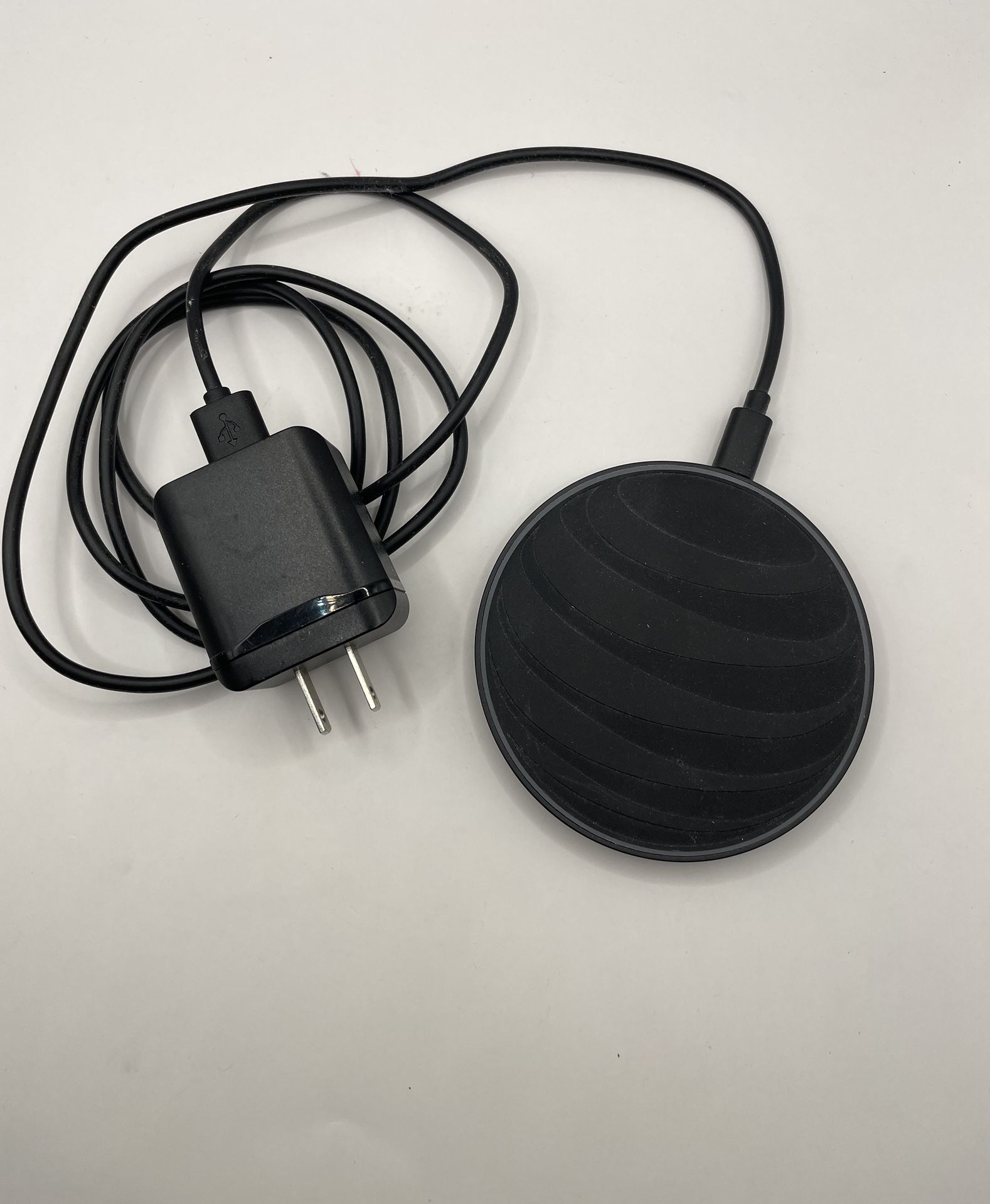 AT&T 10W Fast Charge Wireless Charger-Model 06181 in Black- 5 ft cable