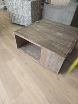 Coffee Table 3ftx3ftx16in