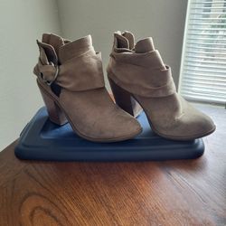 Botas