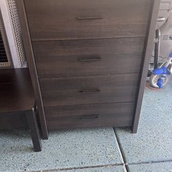 Dresser & Coffee Table 