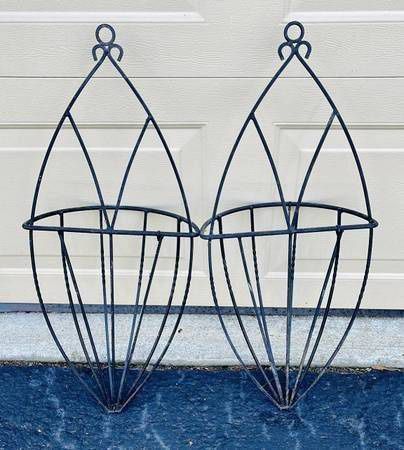 Wrought Iron Indoor Outdoor Wall Hanging Plant Flower Planter Pot Pocket Holder Garden Home Decoration Sconce Accent