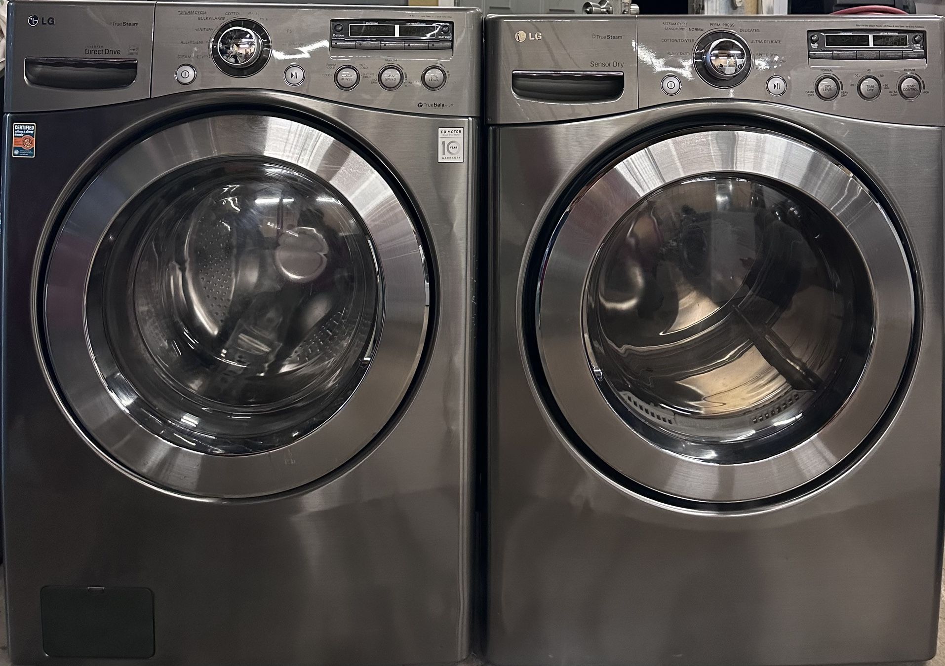 LG WASHER AND DRYER