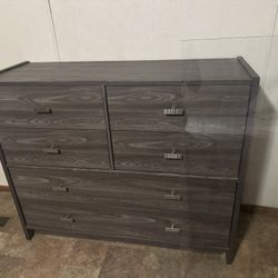 Dresser And Night Table 