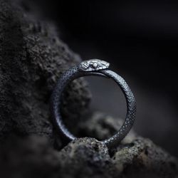 New open-mouth snake ring men's popular ring ins niche high-end dark men's and women's couple ring