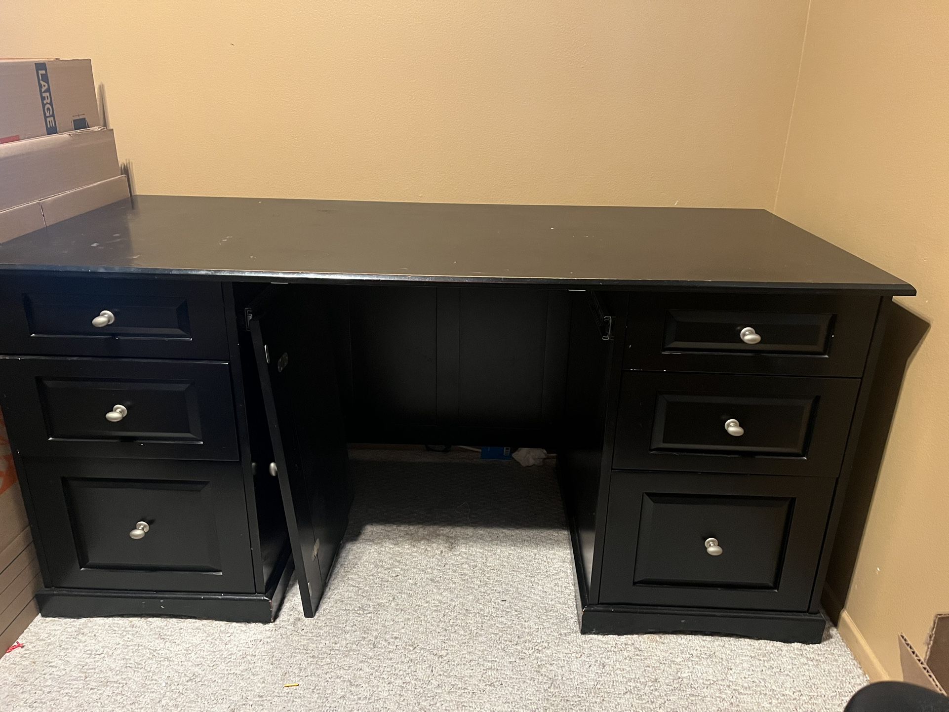 Free Desk