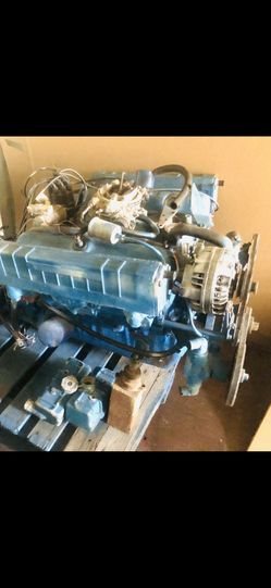 Twin FWC 225HP Chrysler marine 318 engines 